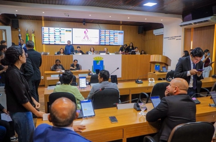 Câmara de São Luís aprova cinco projetos e garante assento preferencial para pacientes com fibromialgia